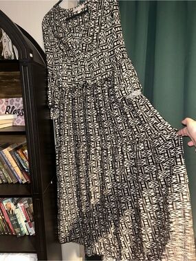 Black & White Patterned Women's Tiered Dress